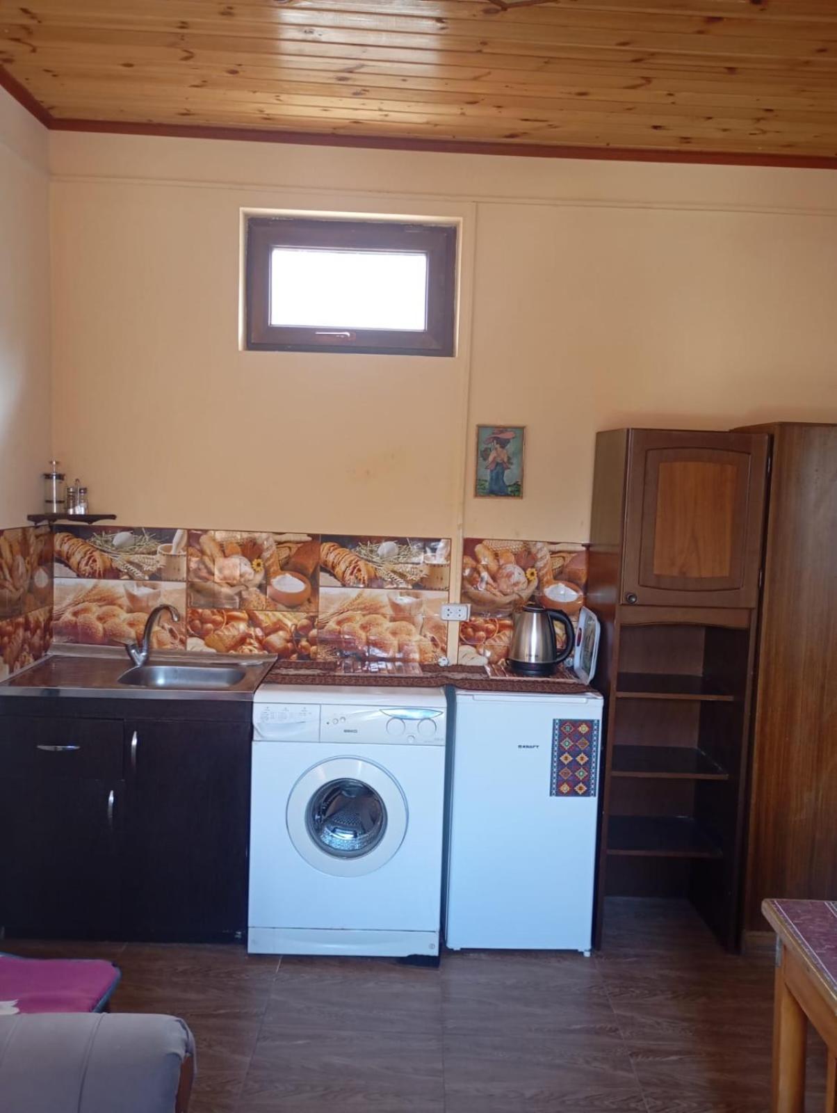 Family Hotel Dilijan Exterior photo